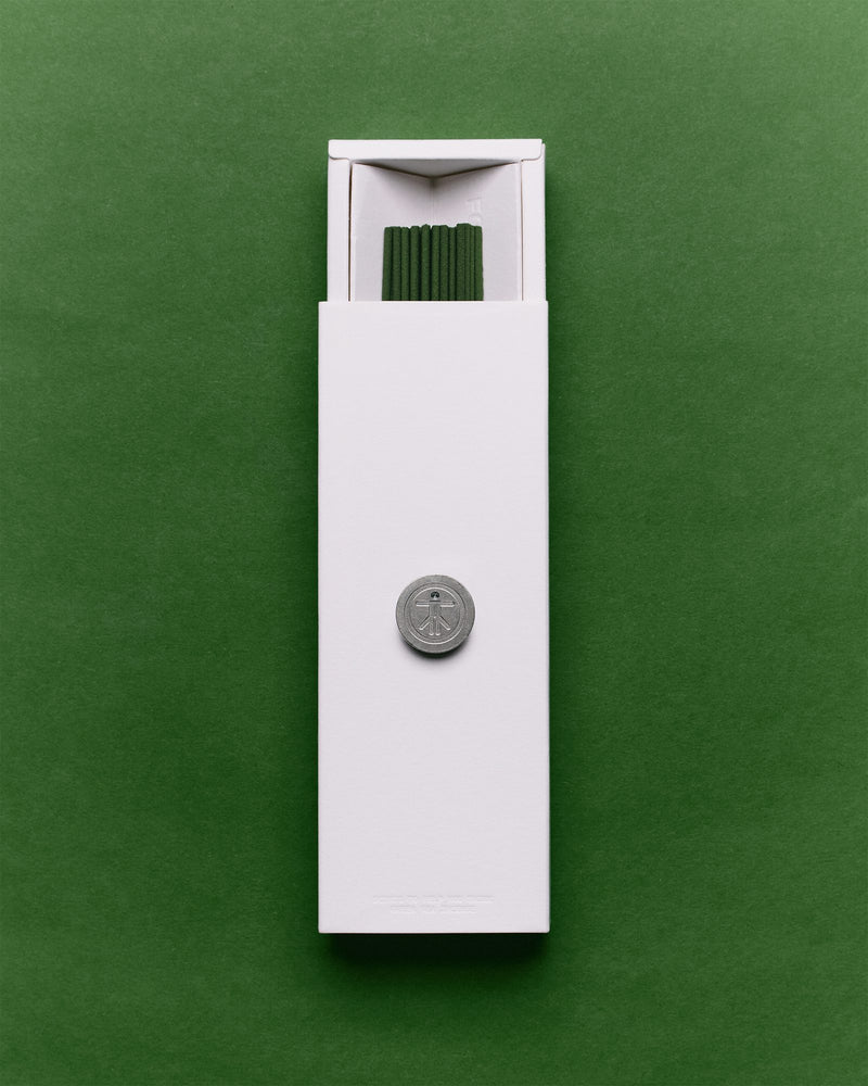 GREEN TEA INCENSE: 30 STICKS + HOLDER