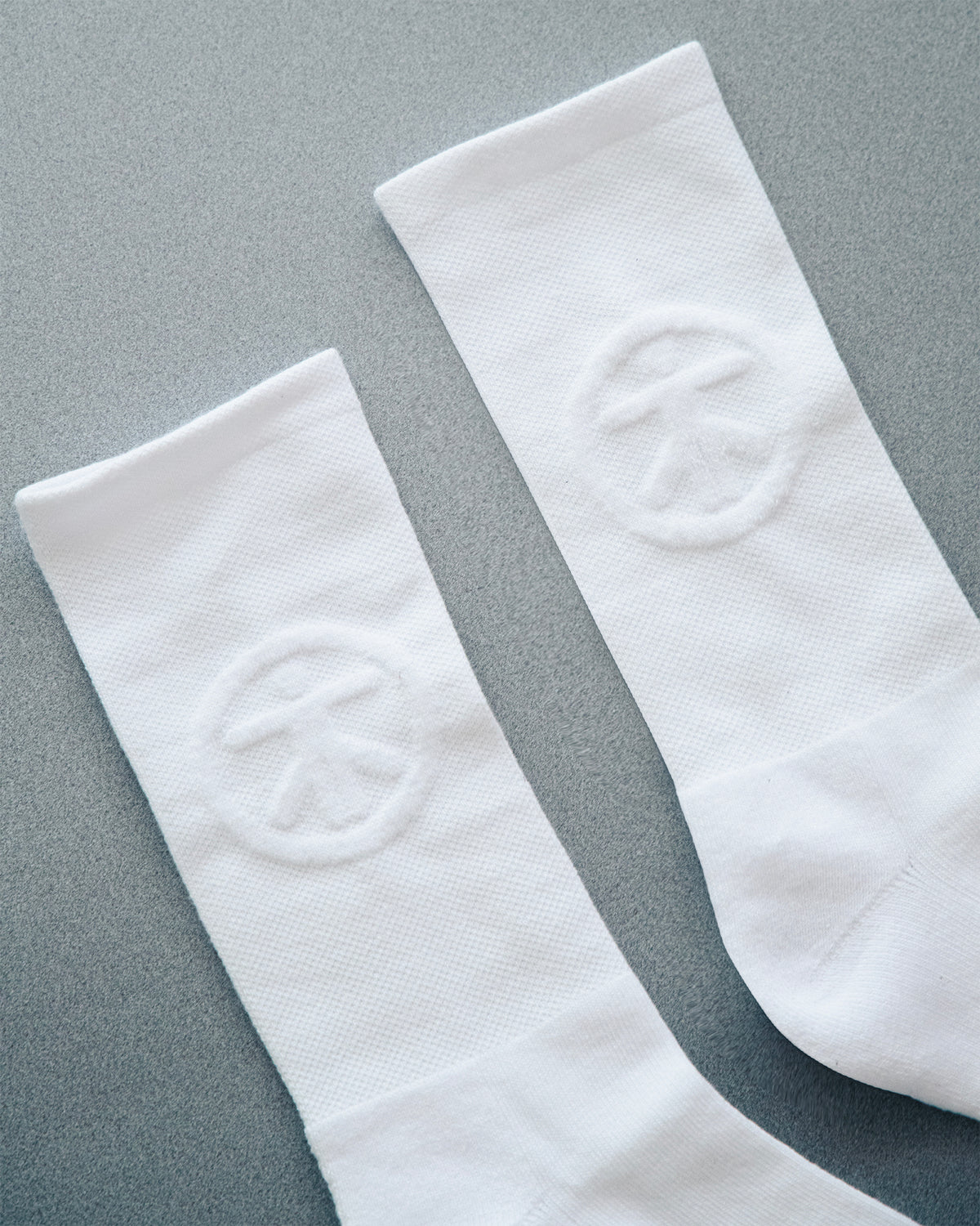 EMBOSSED SYMBOL SOCKS